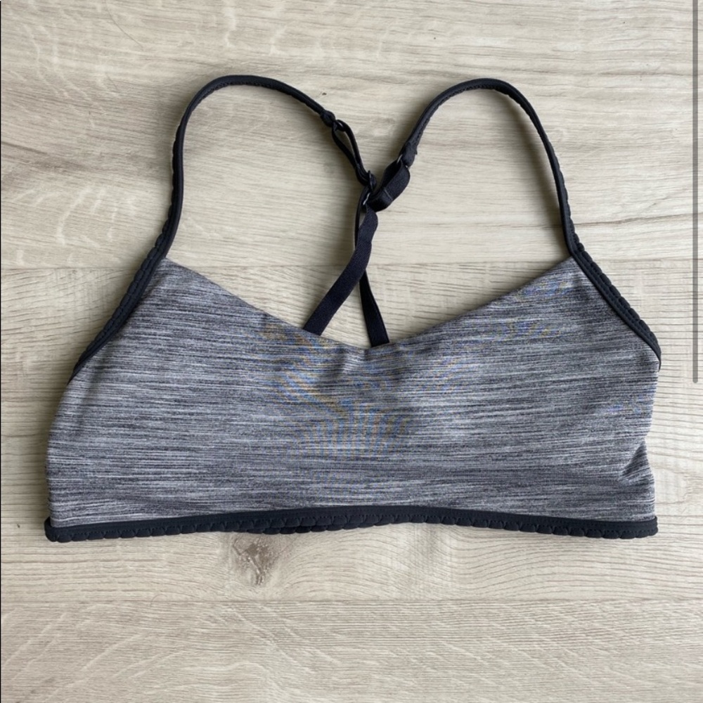 Lululemon sports bra. See description!!